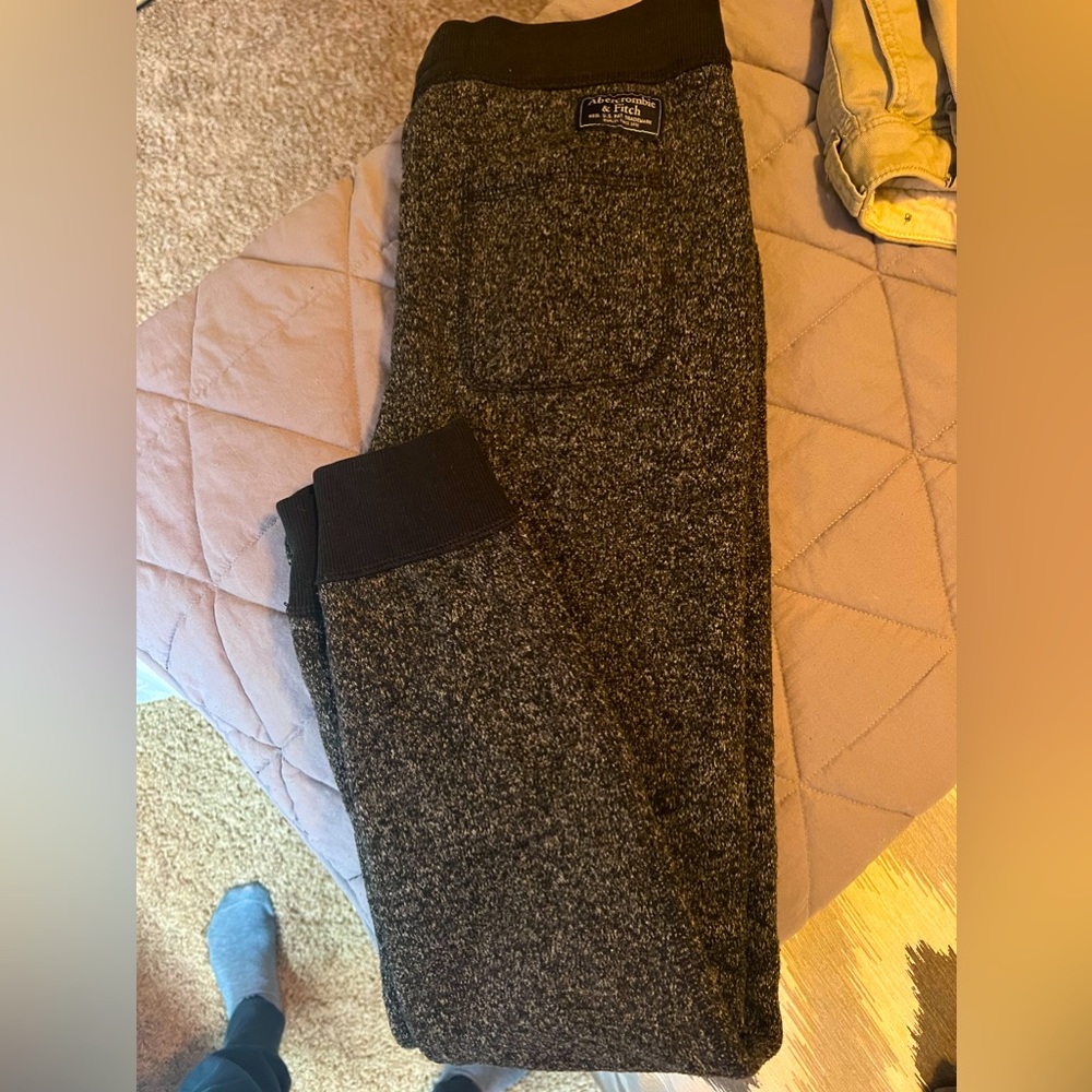 Men’s Abercrombie joggers